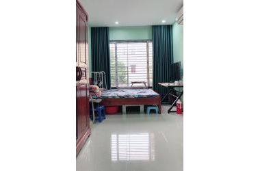 Bán nhà Thanh Nhàn, Hai Bà Trưng, 35m2 x 4T x 3.15 tỷ, lô góc, ngõ thông thoáng.